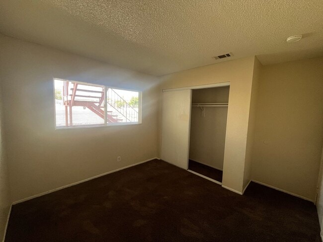 Building Photo - 1161 Barstow Rd
