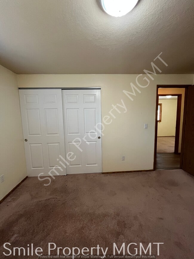 Building Photo - 215 SE 91st Ave