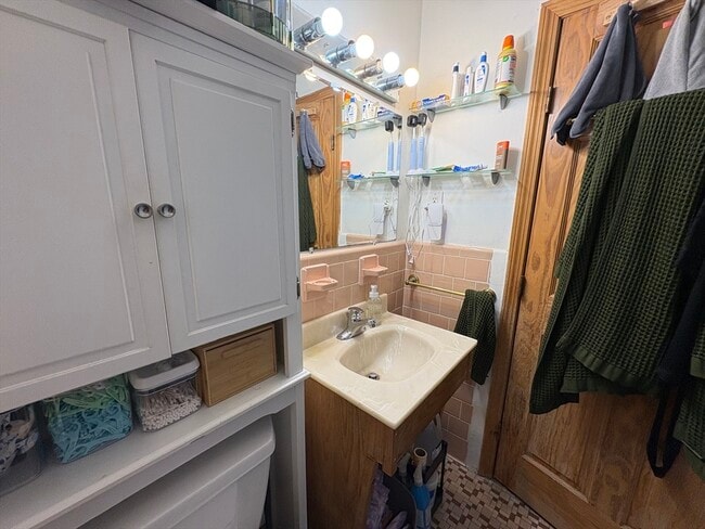 Building Photo - 1802 Massachusetts Ave