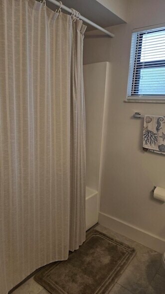 Building Photo - 670 Nobles St