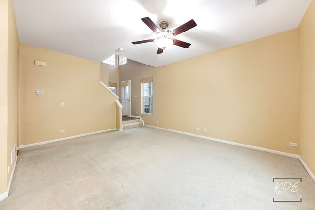 Building Photo - 651 Hawley Dr