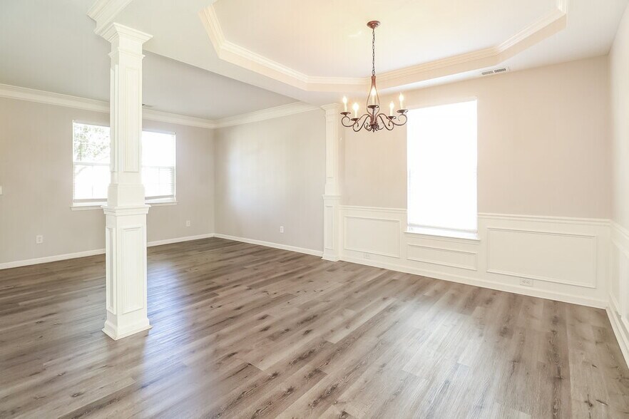 Building Photo - 4002 Chimney Wood Trail