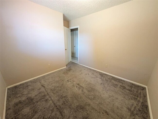 Building Photo - 2517 SW 86th St
