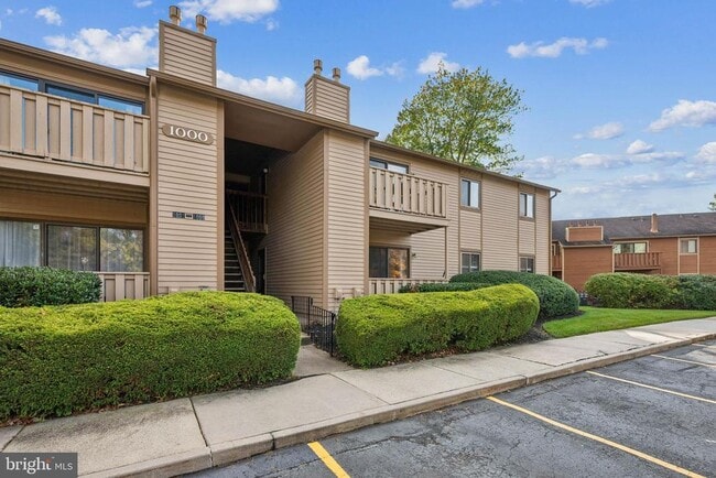 Primary Photo - 1001 Woodhollow Dr