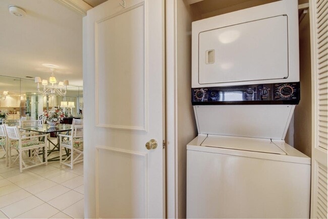 Building Photo - 4201 N Ocean Blvd