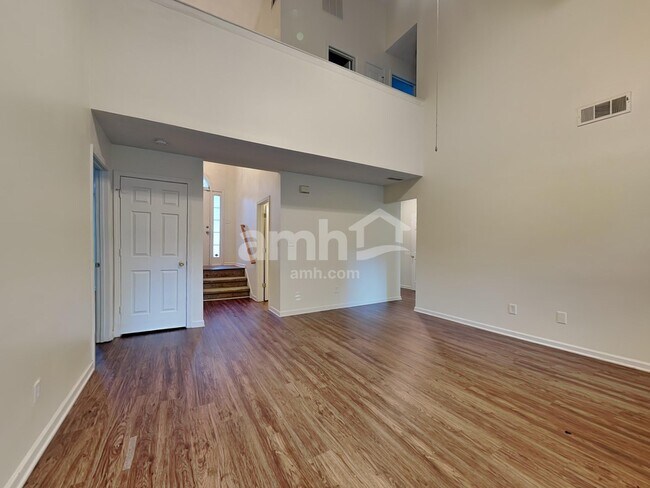 Building Photo - 1831 Green Oak Cir