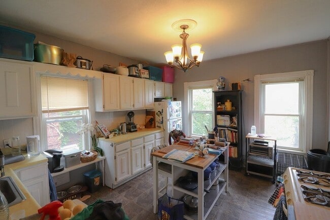 Building Photo - 47 Newbern Ave