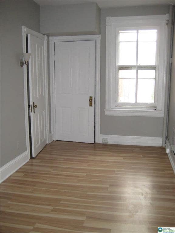 Building Photo - 113 E Broad St