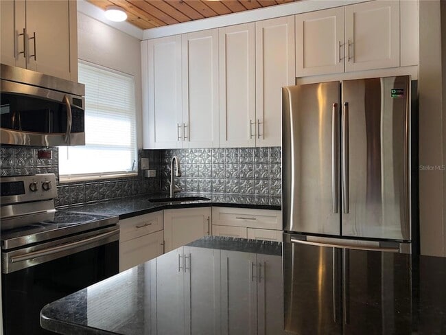 Building Photo - 80 Beverly Cir