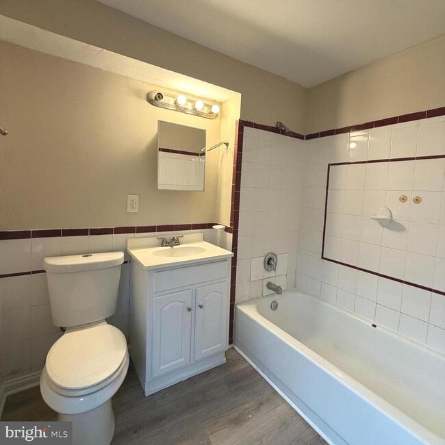 Building Photo - 1265 Walter Ave