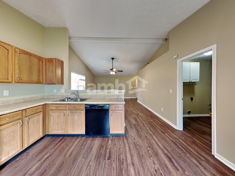 Building Photo - 1169 Frogs Leap