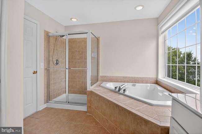Building Photo - 8908 Purple Lilac Cir