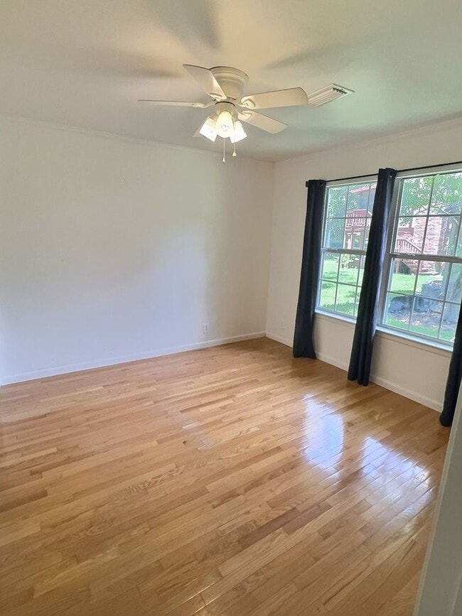 Building Photo - Spacious 4-Bedroom Home in the Desirable Gulf Hills Golf Course Community!