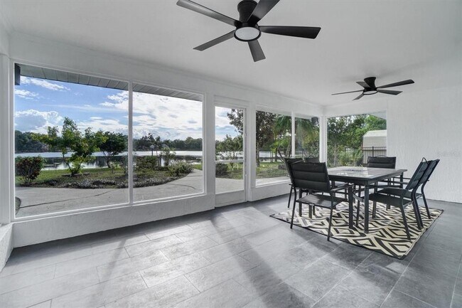 Building Photo - 216 N Griffin Dr