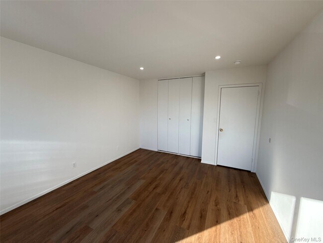 Building Photo - 142 Trenchard St