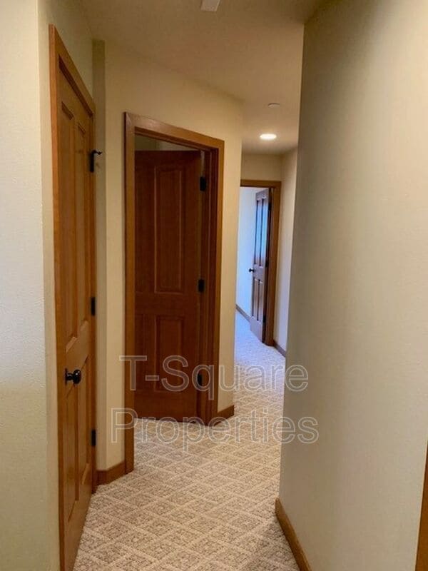 Building Photo - 14819 35th Ave W
