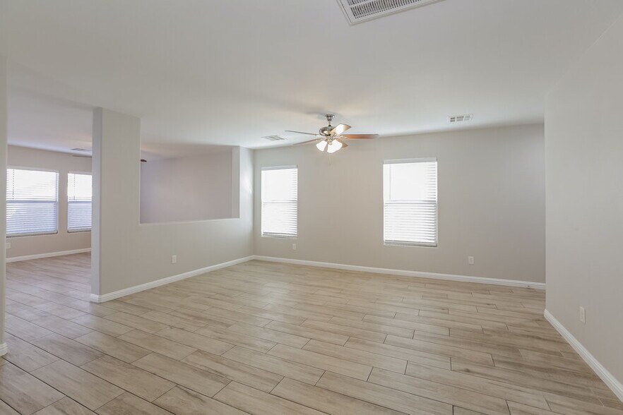 Building Photo - 6218 Lone Cypress Ct