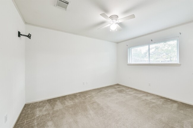 Building Photo - 5347 Lincoln Green Dr