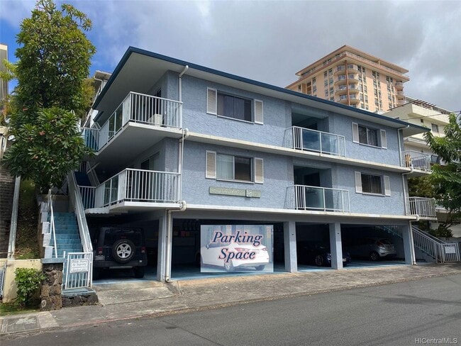 Building Photo - Central location! 1 bedroom, 1 bath, 1 parking. - Pet Possible - Available Now!