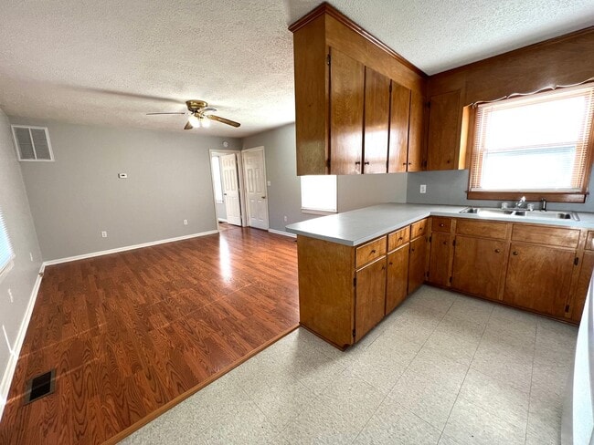 Building Photo - Country Living and Convenience at It's BEST