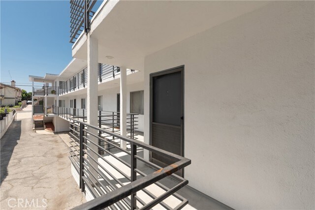 Building Photo - 2209 Carnegie Ln