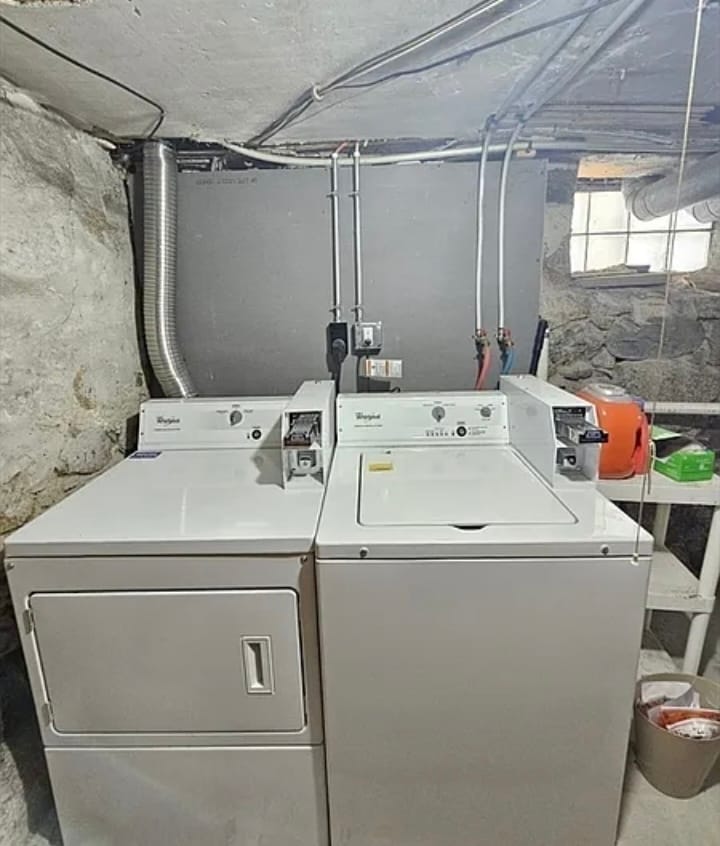 Washer/Dryer - 81 Morton St