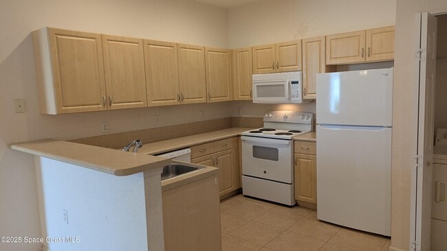 Building Photo - 826 Middleton Dr SW