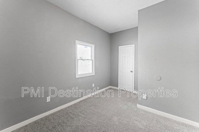 Building Photo - 918 S Appleton Ave