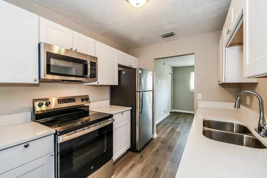 Building Photo - 6819 Goldilocks Ln