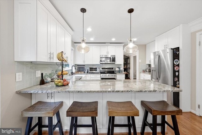 Building Photo - 911 Riva Ridge Dr