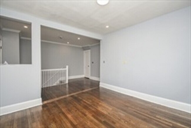 Building Photo - 44 eddy St