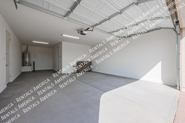 Building Photo - 4806 S 110th Ave