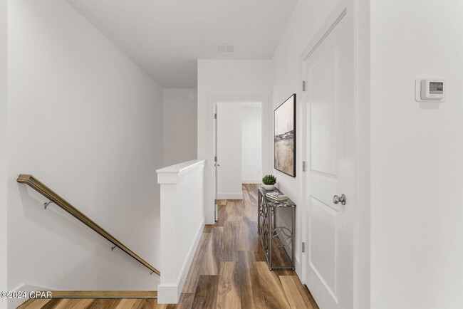 Building Photo - 6997 Patronis Dr