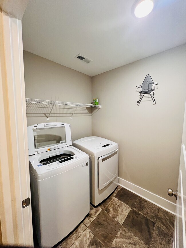 Building Photo - 108 Abaco Dr E