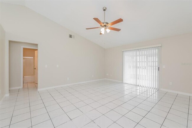 Building Photo - 807 Savona Pl