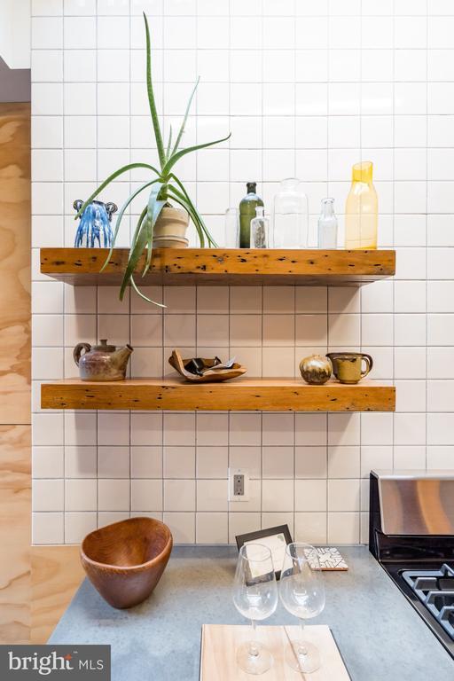 Building Photo - 1912 E Cumberland St