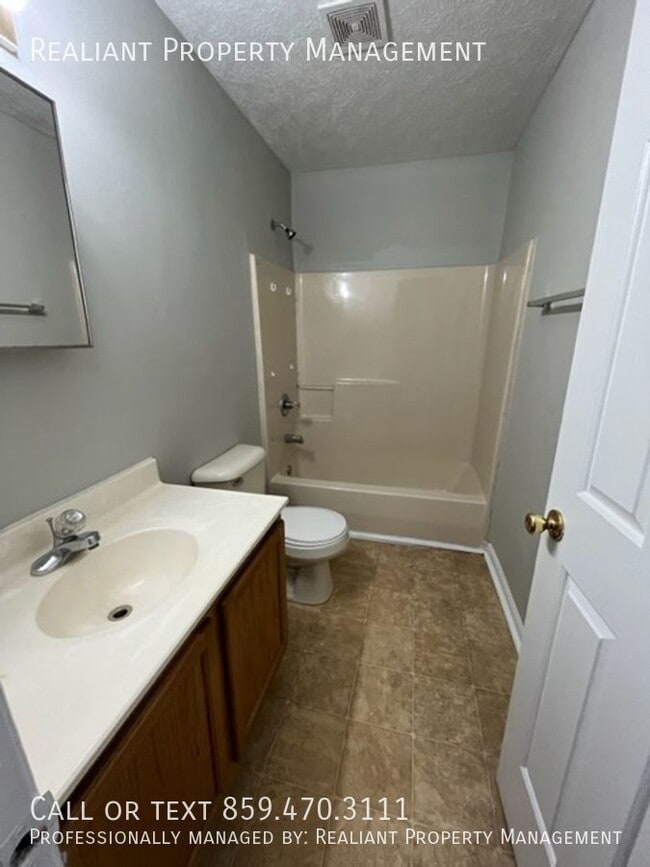 Building Photo - 108 Floyd Ct