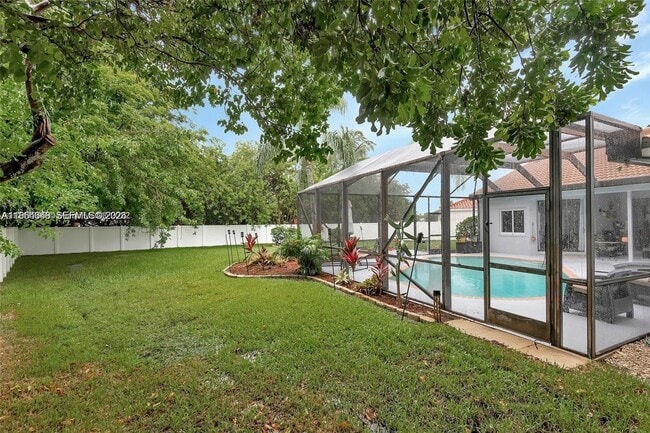 Building Photo - 1800 Water Ridge Dr