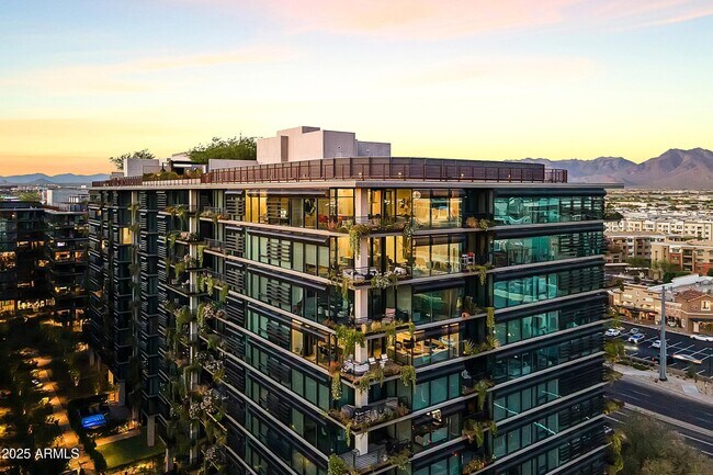 Building Photo - 7180 E Kierland Blvd