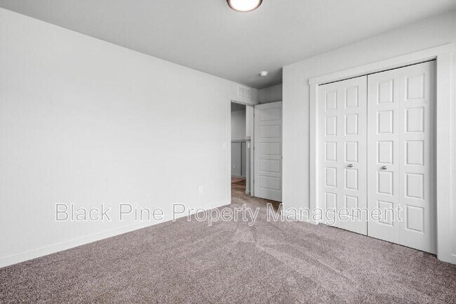 Building Photo - 7631 E Merganser Dr