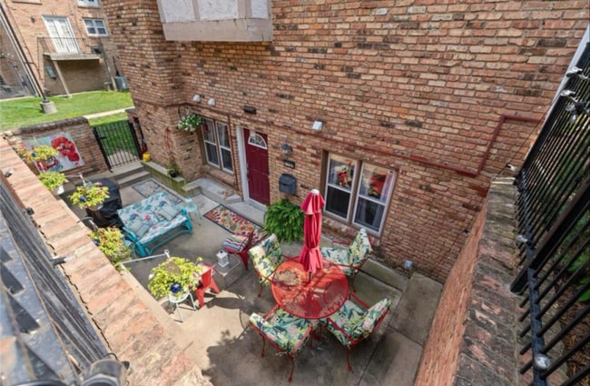 Building Photo - 1150 Rue La Chelle Walk