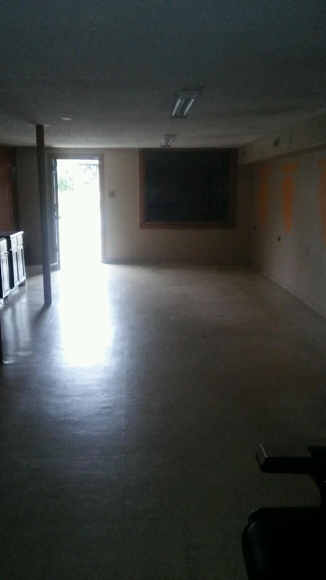 Building Photo - 1107 Beatties Ford Rd