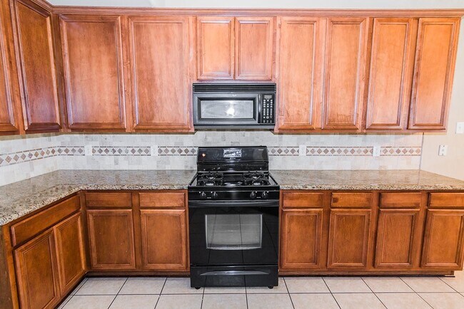 Building Photo - 5131 Birch Manor Ln
