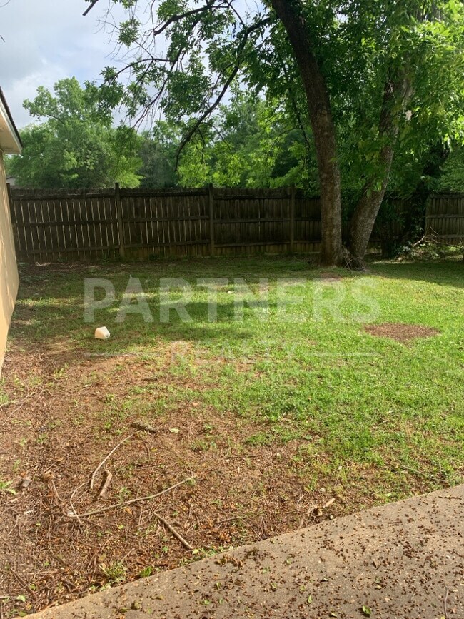 Building Photo - 3379 Brookwood