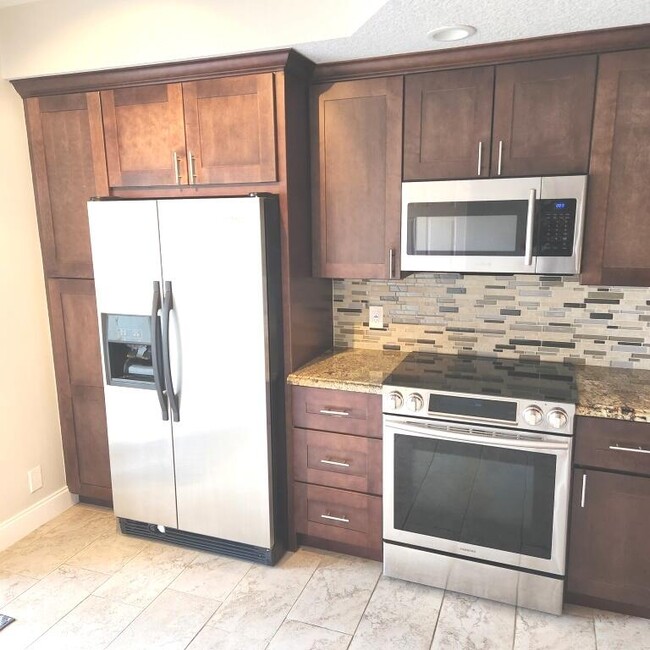 Building Photo - 9835 NW 57th Manor