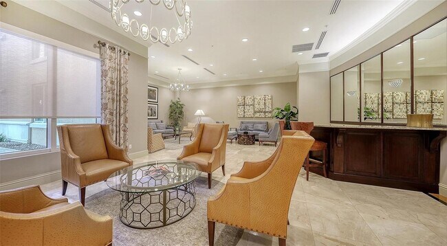 Building Photo - 800 N Tamiami Trl