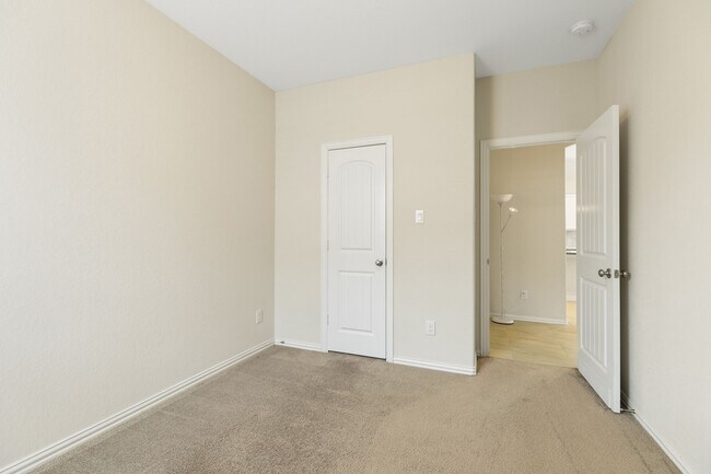 Building Photo - 23106 Tindarey Falls Ln