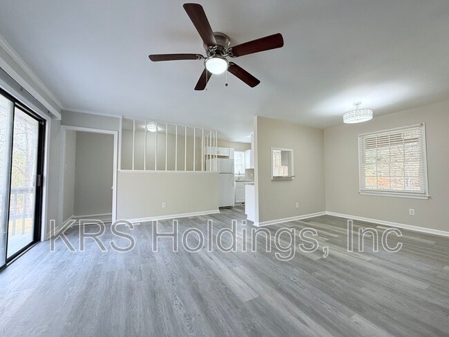 Building Photo - 4717 Willeva Dr