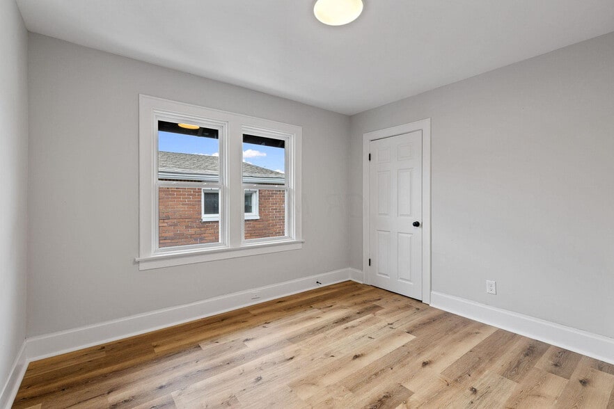 BEDROOM 2 - 1024 Lockbourne Rd