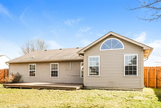 Building Photo - 17722 Sanibel Cir